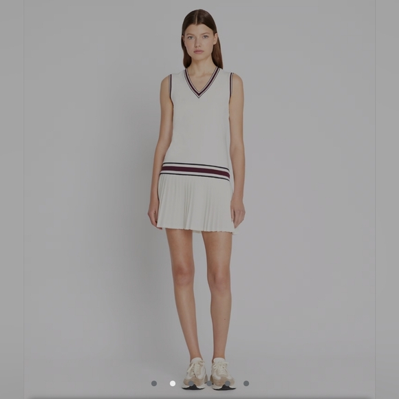 TORY BURCH PERFORMANCE V-NECK TENNIS DRESS - Picture 4 of 5